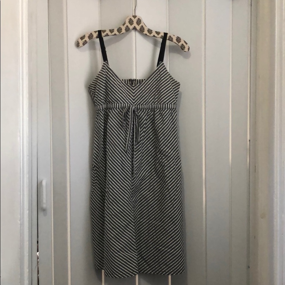 Dress with pockets